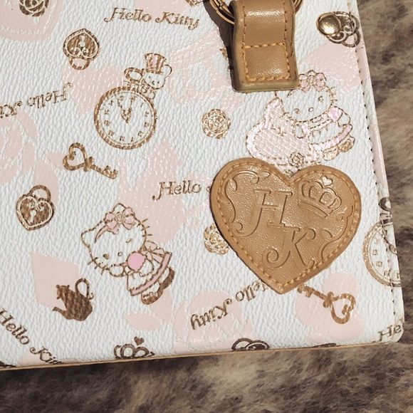 SOLD ❌❌ RARE Authentic Hello Kitty Sanrio Purse - Picture 2 of 4